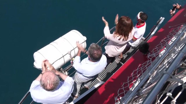 Liberan una tortuga de 53 kilos en Málaga con la participación de la Junta