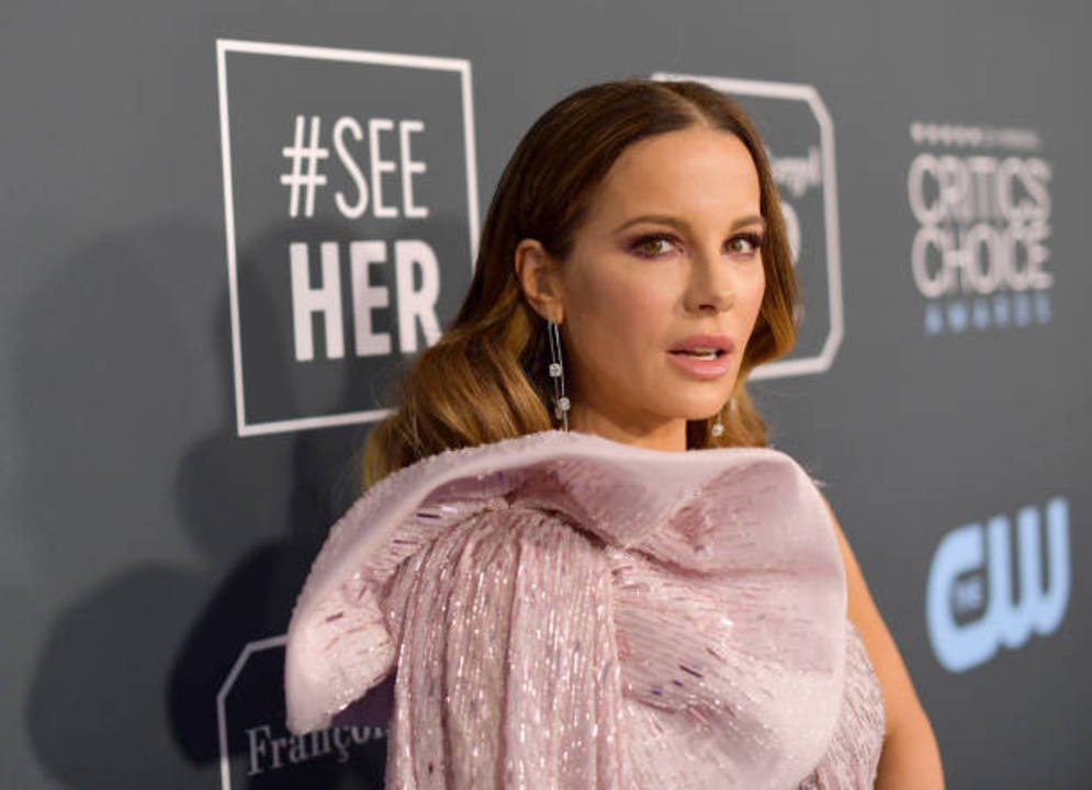 Kate Beckinsale’s Clapbacks to Trolls Who Criticize Her Relationship Are Too Funny