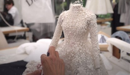 Des robes miniatures pour présenter la collection de la maison Dior