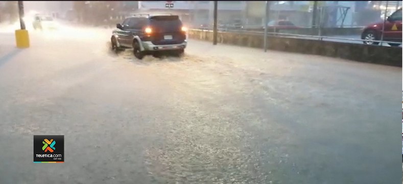tn7-Fuertes lluvias provocaron inundaciones en varios sectores de Quepos-060720