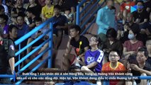 Xuân Mạnh và -Captain- Văn Khánh -truyền lửa- trên khán đài ngày SLNA đả bại Hà Nội FC - NEXT SPORTS - Copy