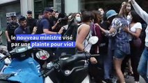 Des féministes manifestent leur 