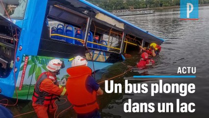 Chine : un bus dévie de sa trajectoire et fonce dans un lac, au moins 21 morts