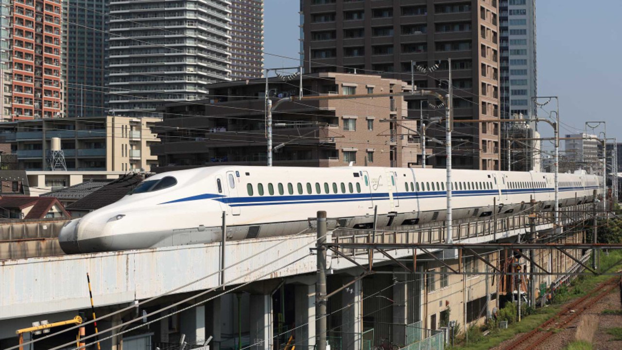 Japan Has an Incredible New Bullet Train That Can Help Rescue Passengers During an Earthqu