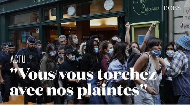 Des féministes manifestent contre les prises de pouvoir de Gérald Darmanin et Eric Dupond-Moretti