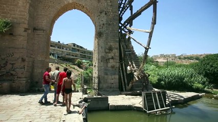 ترميم أكبر نواعير مدينة حماة في سوريا بانتظار دورانها مجدداً