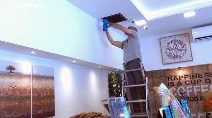 Transmission du coronavirus par l'air : des scientifiques appellent au principe de précaution