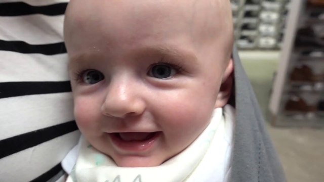 Sophia, Isabella e Alice Brincando de soletrar e Passeando no Shopping