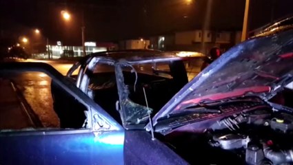 Caminhonete S10 tem parte interna destruída por incêndio no Conjunto Riviera