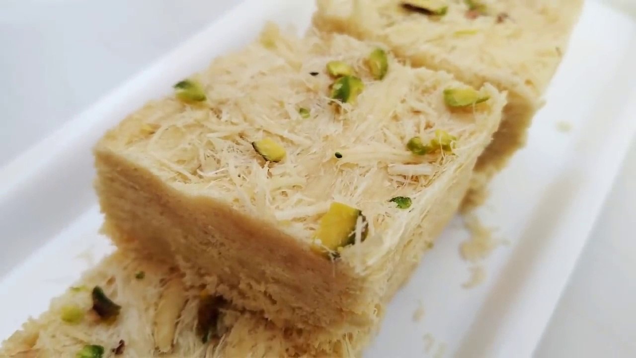 Maida Sohan Papdi Recipe - Sohan Papdi - Ajmer Recipe - Ajmer Rasoi Khazaana