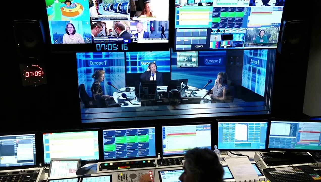 Pour la militante Caroline de Haas, avec la nomination de Gérald Darmanin "on marche sur la tête"