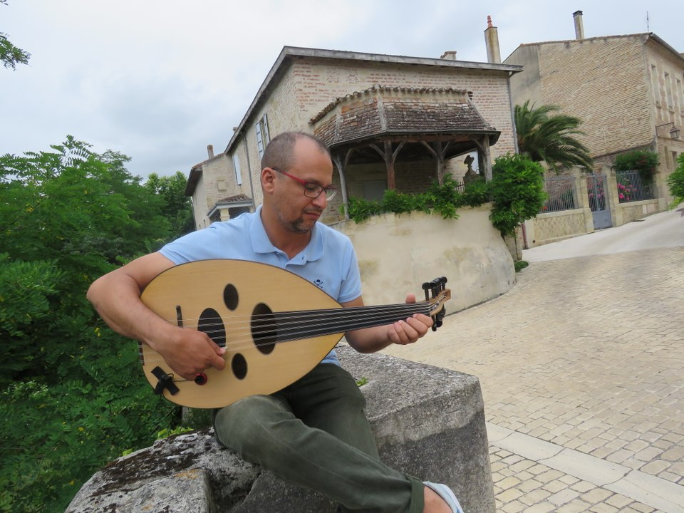 Khalid Regoug, joueur de luth