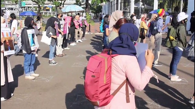 Female protesters urge Indonesian government to pass Bill against Sexual Violence