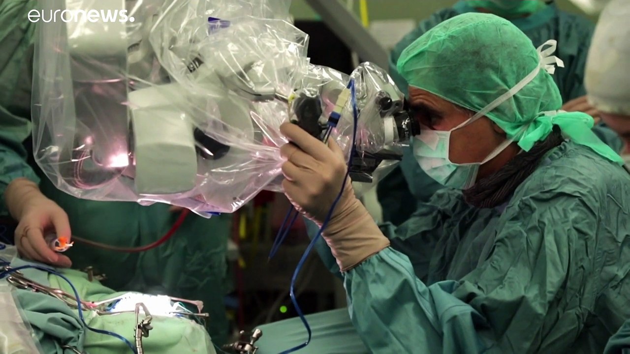 18-Stunden-OP: Chirurgen trennen siamesische Zwillinge