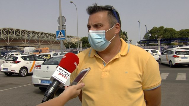 Sector del taxi sevillano aseguran sentirse abandonados por la administración local
