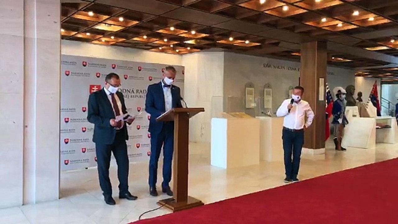 ZÁZNAM: Brífing poslanca R. Rašiho
