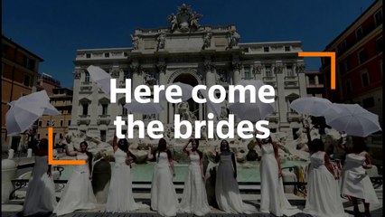 Brides-to-be protest lockdown restrictions in Rome