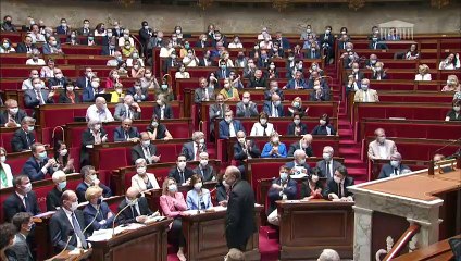 Le nouveau Ministre de la Justice Eric Dupond-Moretti chahuté à l'Assemblée Nationale