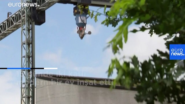 Belçika'da inşaat ustasına ihtiyaç olmadan 3D yazıcı ile iki katlı ev inşa edildi