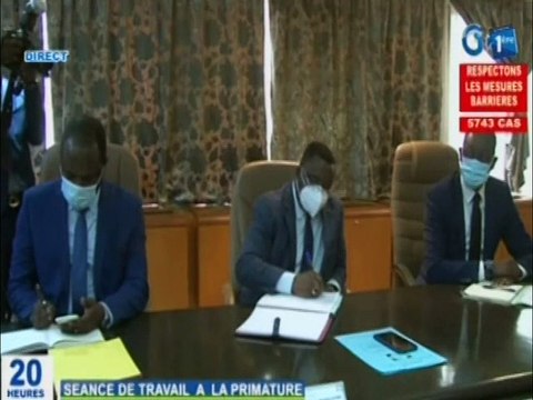 RTG/ Séance de travail entre le Premier Ministre et des membres du Gouvernement à la Primature