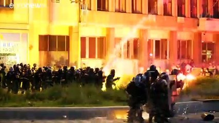 Τι γίνεται στη Σερβία