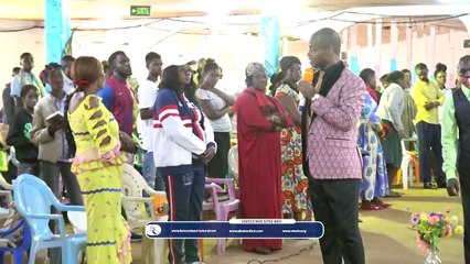 LA SOUFRANCE DANS TOUS LE PAYS: LA TERRE EST MAUDITE