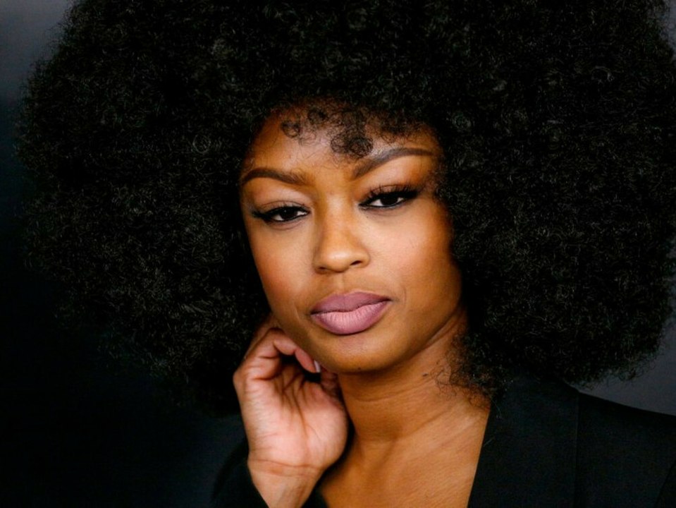 Diese Schauspielerin aus Augsburg wird zur DC-Superheldin Batwoman