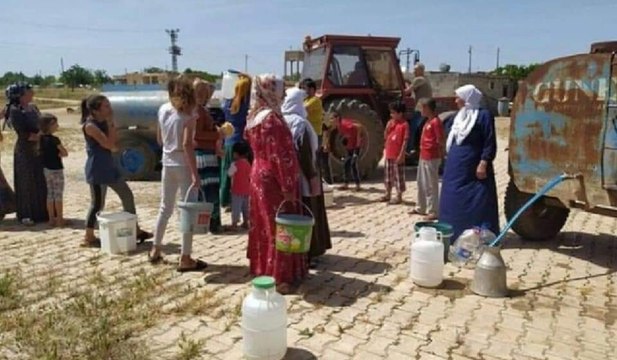 Yüze yakın köy elektriksiz kaldı, hayvanlar susuzluktan telef oldu