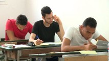 في ظل إجراءات مشددة بسبب كورونا.. 130 ألف طالب تونسي يؤدون امتحانات الثانوية العامة