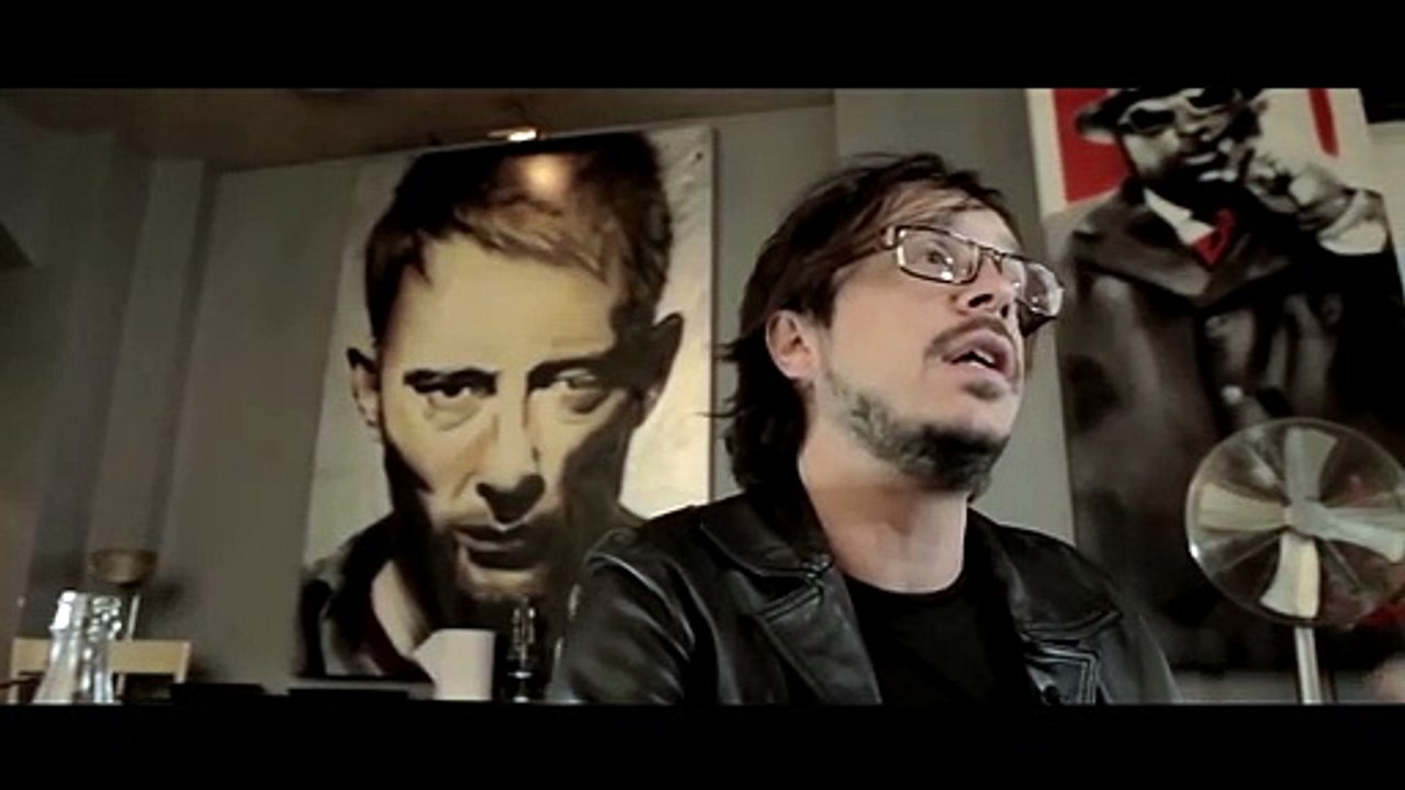 "Les chaines télé ne veulent pas des clips trop "pro-noir". Ca peut faire peur. Donc il nous faut des blancs".Est-ce que les quotas existent dans le rap français ?Source : Les clippeurs