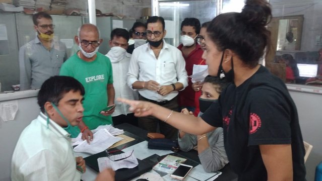 बिजली का बिल ज्यादा आने पर हंगामा