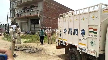 अवैध पशु पैठ में पुलिस के सामने घूमते रहे माफिया, पुलिस ने व्यापारियों को पकड़ की खानापूर्ति