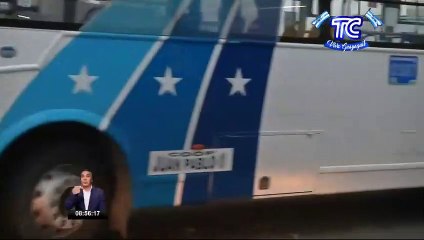 Dos huecos que alertan a los conductores en el sur de Guayaquil