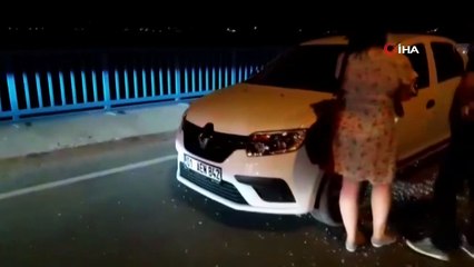 Önce 3 yayaya sonra 2 araca çarpıp durabildi