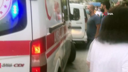 Nefes alamayan oğlunu ambulansa taşıyan babanın yürek yakan feryatları