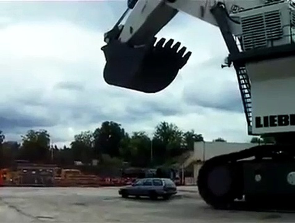 Méthode radicale pour nettoyer sa voiture... Ou pas