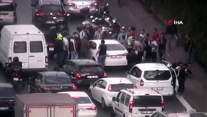 TEM Otoyolu'nda motosiklet sürücüsü Hasan Saytal’ın araç sürücüsü Serdar Çekiç’e kurşun yağdırıp öldürmesine ilişkin davada mütalaa açıklandı. Mütalaada sanığın kasten öldürme suçundan müebbet hapisle cezalandırılması talep edildi.