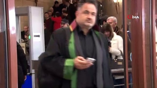 - Askeri casusluk kumpas davasında karar açıklandı - İzmir'de,askericasusluksoruşturmasındaki usulsüzlüklerle bazı bilgilerin sızdırılmasına ilişkin FETÖ'nün TSK içindeki üyeleri hakkında açılan ve 96 sanığın yargılandığı davadakarar açı