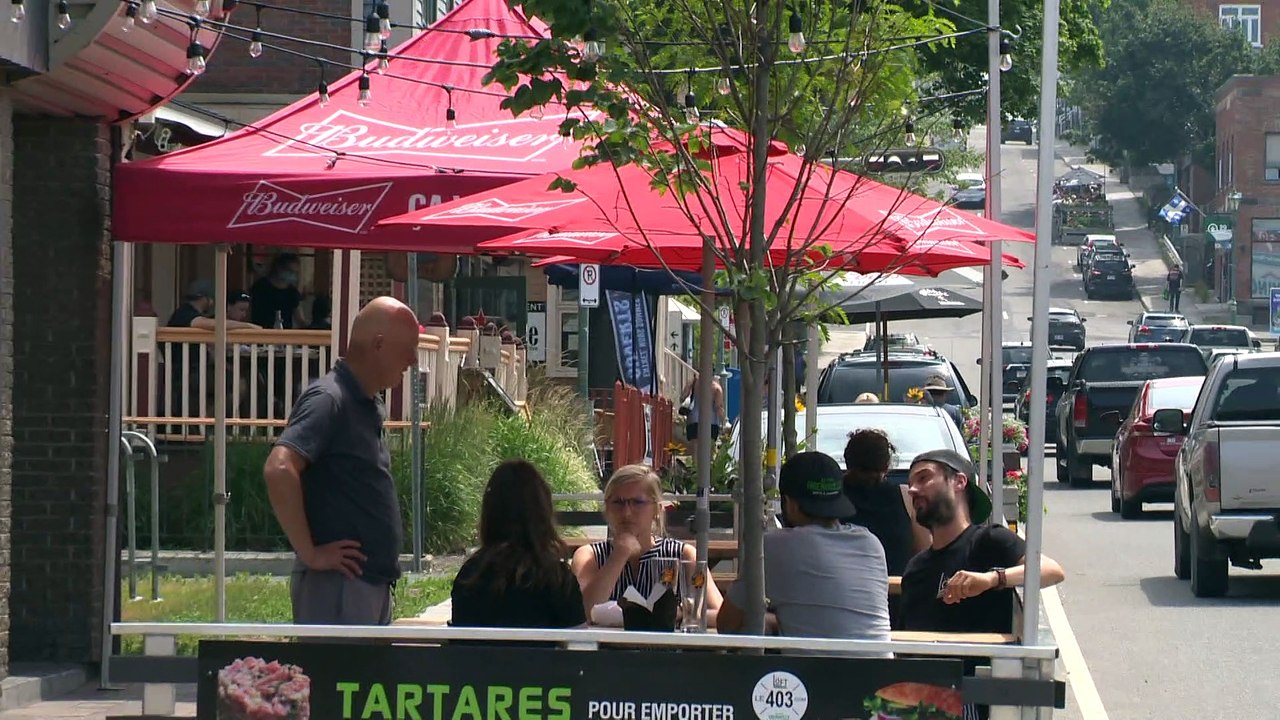 COVID-19 : les comportements des jeunes adultes inquiètent