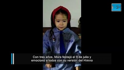 Con tres años, Mora festejó el 9 de julio y emocionó a todos con su versión del Himno