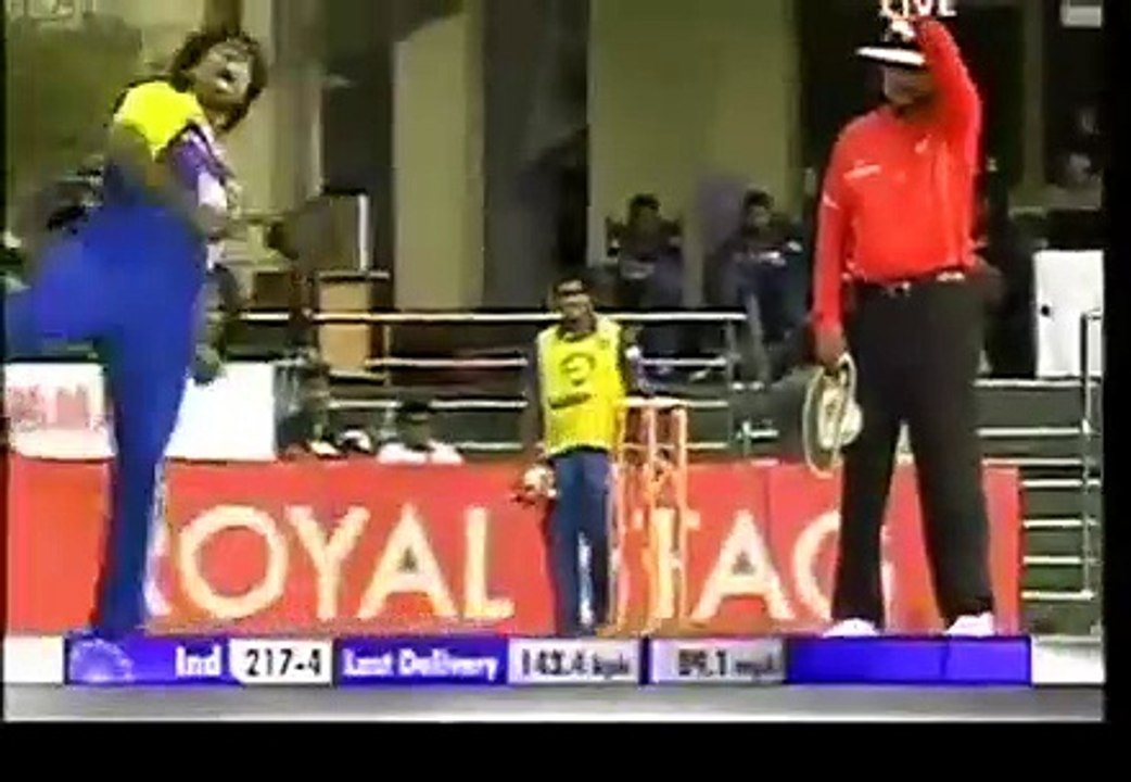 India vs Sri Lanka Asia Cup 2010 final match, India wins under Dhoni.