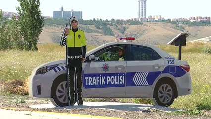 Kara yollarında maket/model trafik polisi dönemi - ANKARA