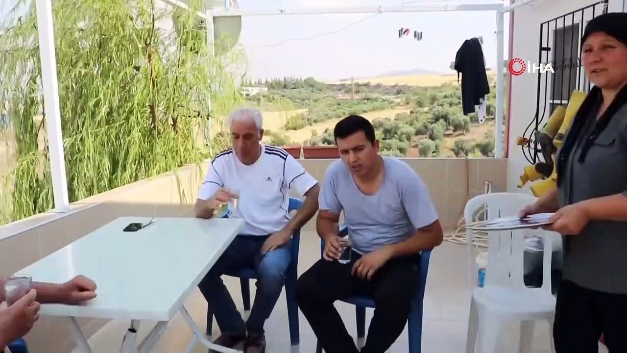 Yoldan Geçme Parası İstedikleri Engelli Genci Sopayla Dövdüler