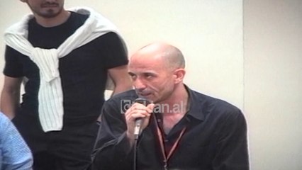 Grupi muzikor italian "Avion Travel" konference shtypi - (27 Qershor 2000)