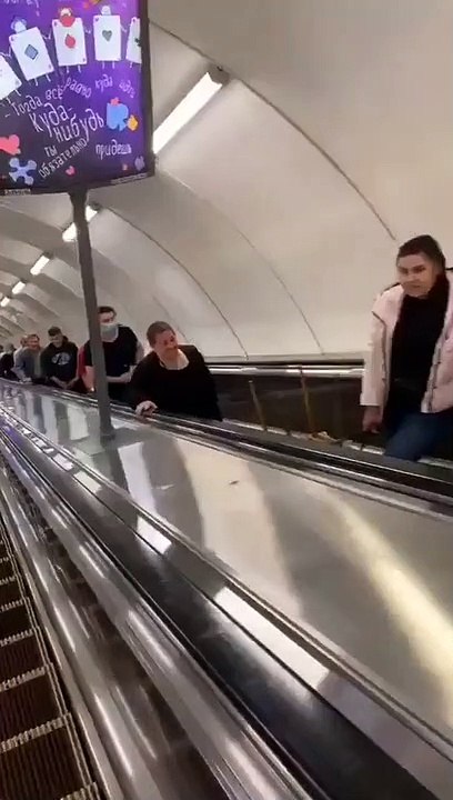 Faire sourire les gens dans le métro