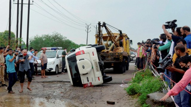 Vikas Dubey killed in encounter after being brought toKanpur