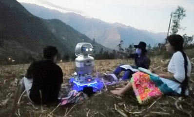 "KIPI", el robot-profesor que da clases en las zonas marginales del Perú