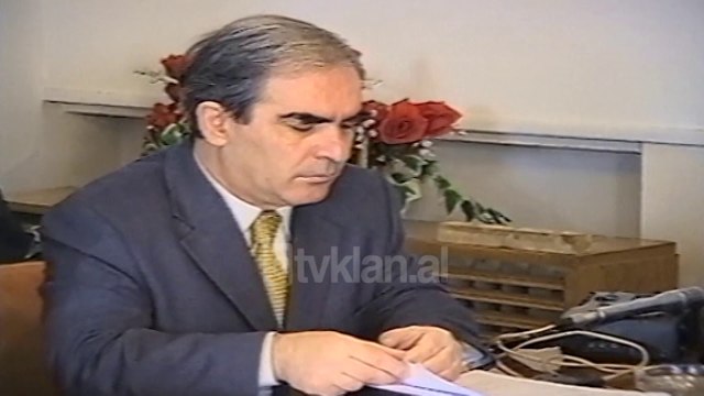 Paskal Milon vazhdon te qendroje ne kabinetin Meta - (12 Korrik 2000)