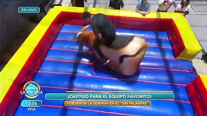 ¡Otro castigo para el equipo favorito! ¿Alguna vez perderá el equipo del pueblo? | Venga La Alegría