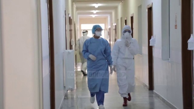 Top News - Apeli i fortë i mjekut/ ‘Kujdes, jeta është e shtrenjtë’